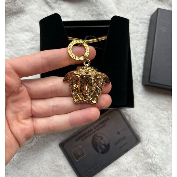 Versace Medusa Pendant Gold Stack Chain - Picture 2 of 4